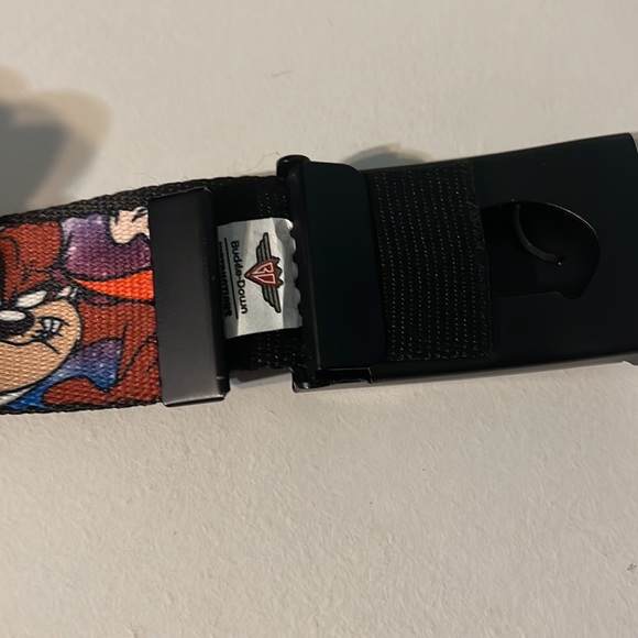 Looney tunes belt - Picture 2 of 2